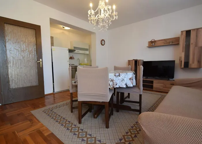 Apartament Petrovic 2 By Interhome