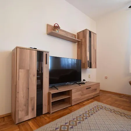 Petrovic 2 By Interhome *